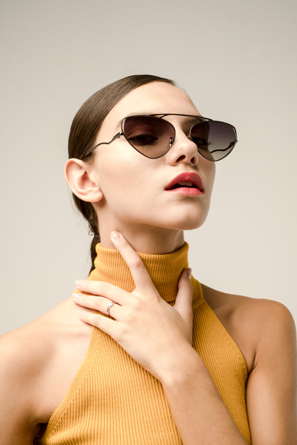 lady in MYTH Greece ARROWS retro cat eye black sunglasses, metal frame sunglasses,  polarized sunglasses in 70s retro for womens and ladies