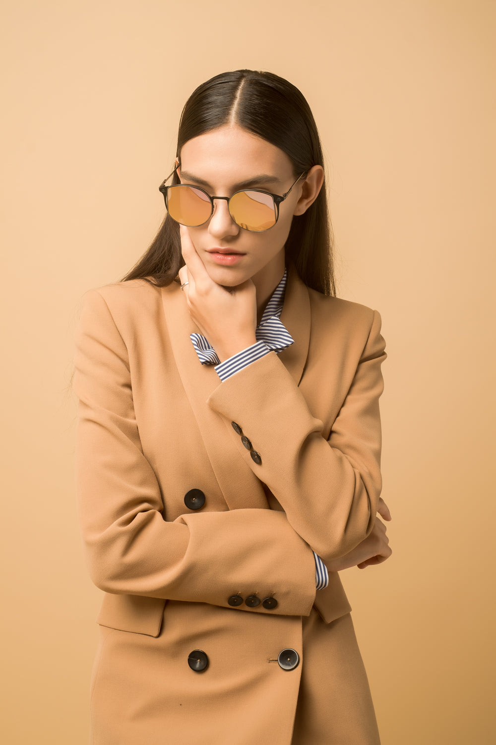 lady in MYTH GREECE HESTIA round browline amber mirrored sunglasses, thin metal frame sunglasses mens and womens. Best sunglasses for wide faces and retro 70s sunglasses