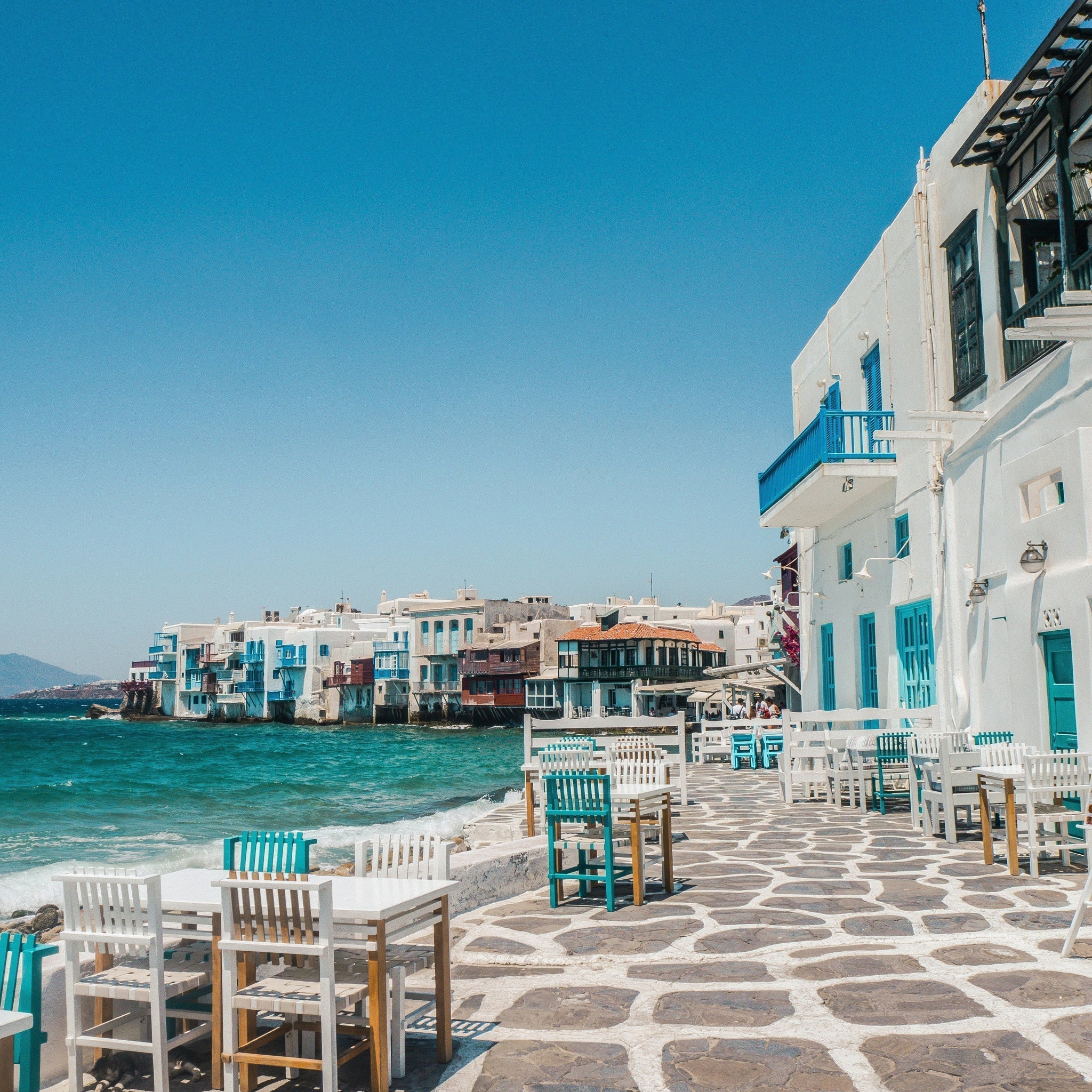 Mykonos Glow: Where Aegean Light Meets Timeless Style